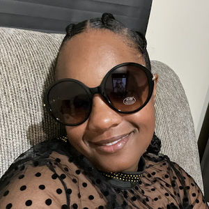 Meet your Posher, Connie